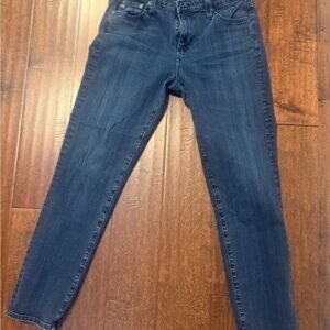 Classic Women's Dark Blue Slim Jeans